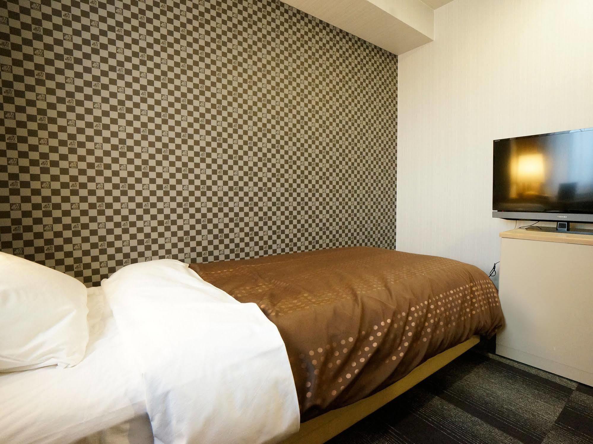 Livemax Kyoto Gojo Hotel Bagian luar foto