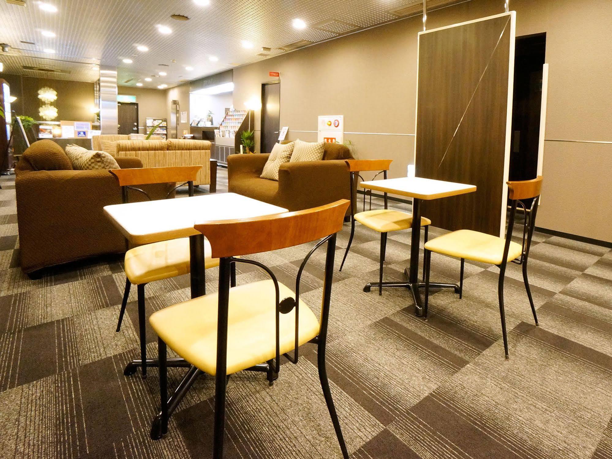 Livemax Kyoto Gojo Hotel Bagian luar foto
