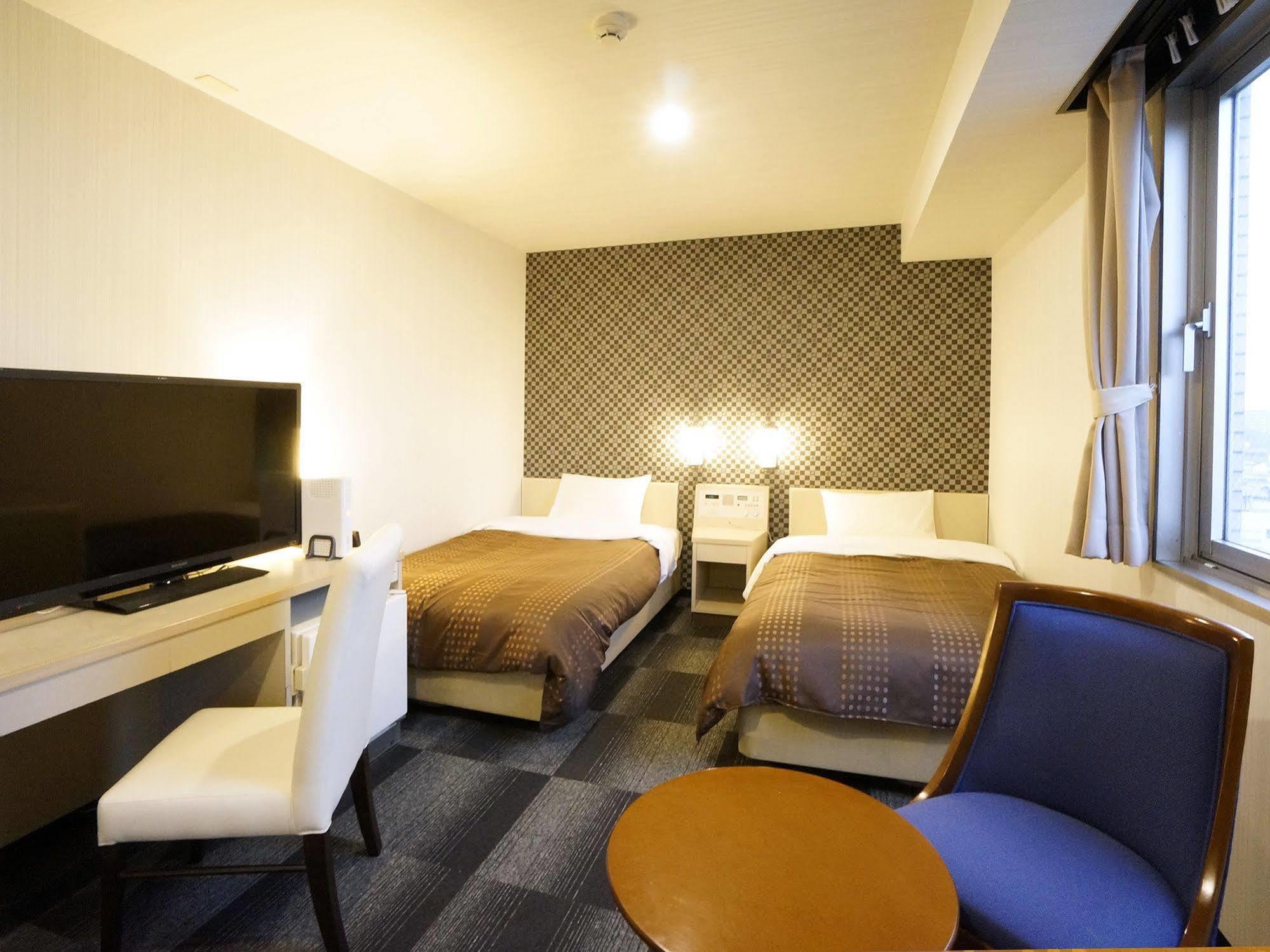 Livemax Kyoto Gojo Hotel Bagian luar foto