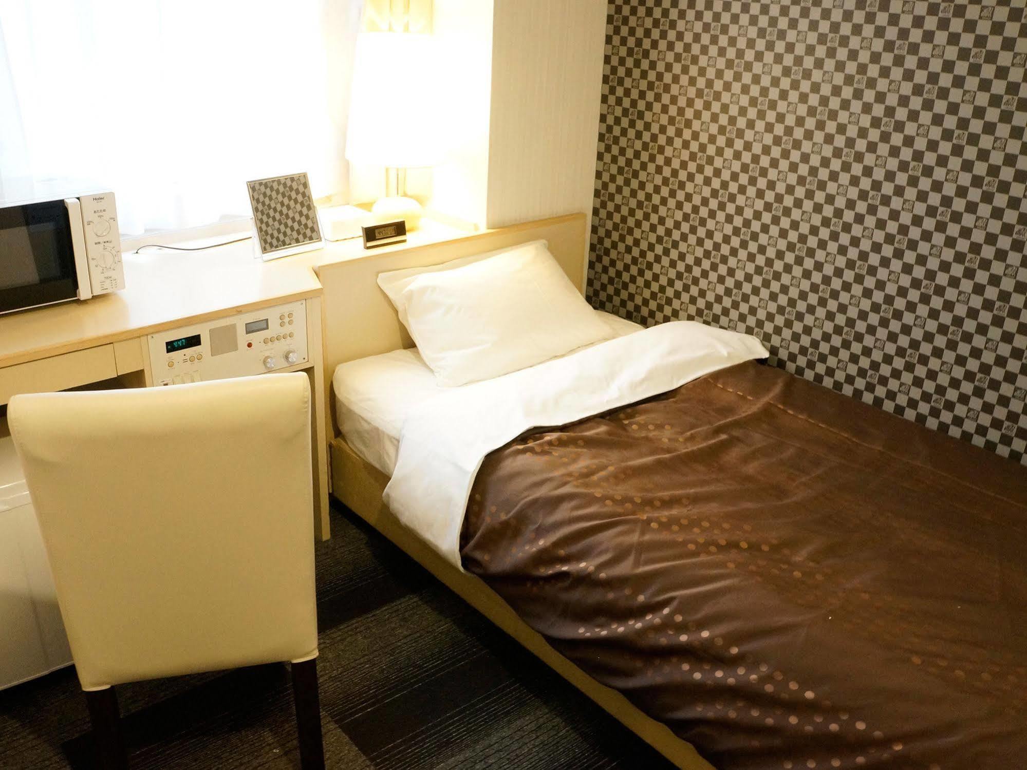 Livemax Kyoto Gojo Hotel Bagian luar foto